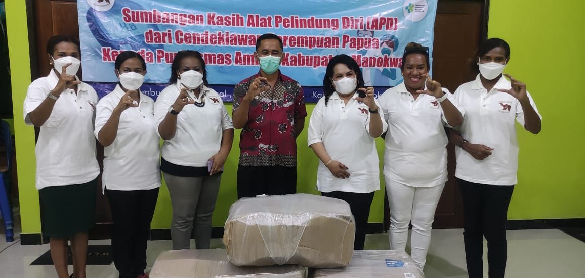 Memperingati Hari HAM Sedunia, Cendekiawan Perempuan Papua Beri Bantuan Untuk Nakes