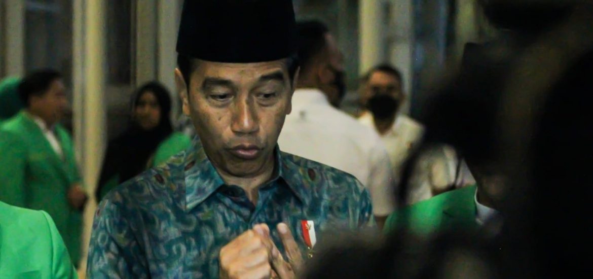 Jokowi Tanggapi Erick Thohir yang ‘Nyambi’ jadi Ketua PSSI